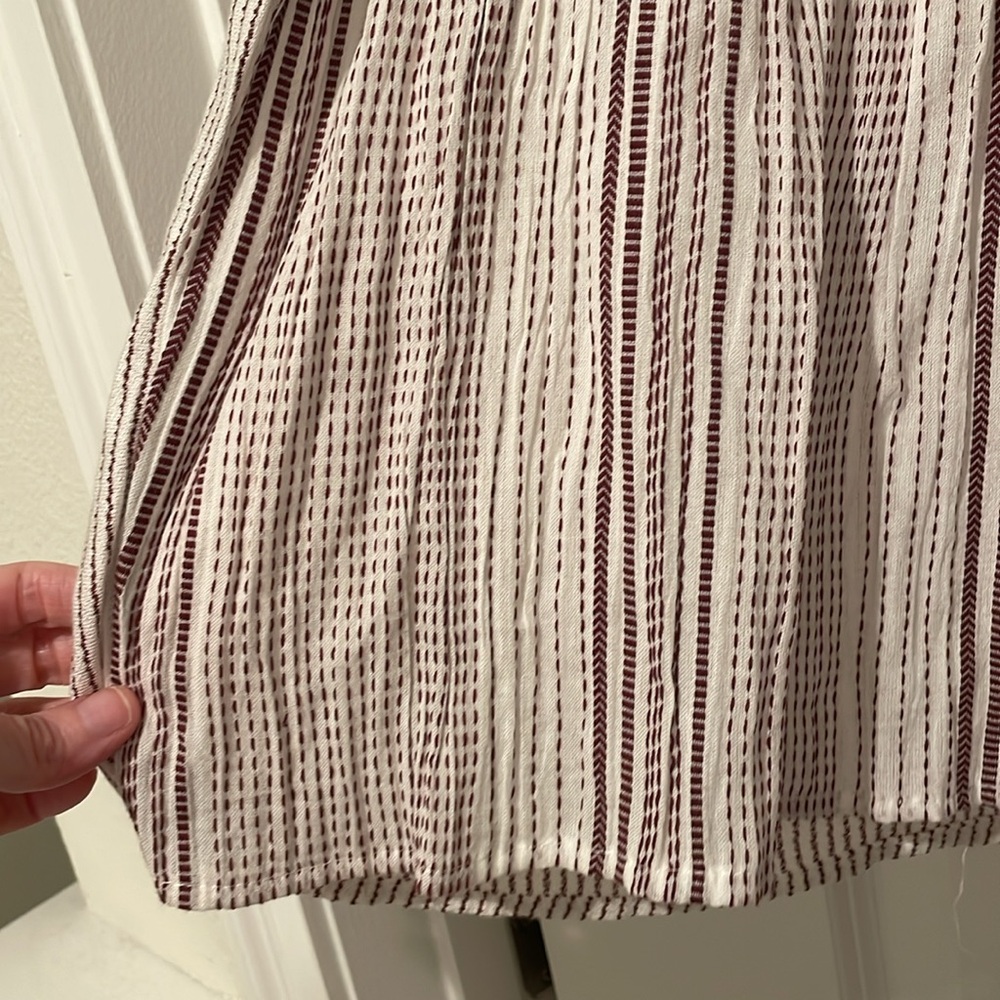 Floral Embroidered Sleeveless Top - 1X - Picture 3 of 7
